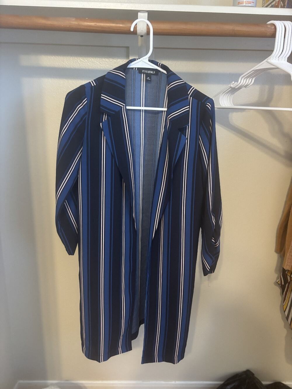 Women Roz & Ali blue, White and Black Vertical Striped Blazer Size XS